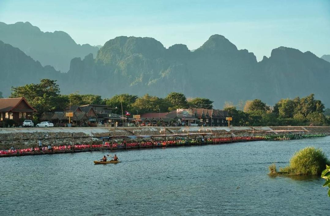 Vangvieng Sunrise East Hotel Vang Vieng Exterior foto