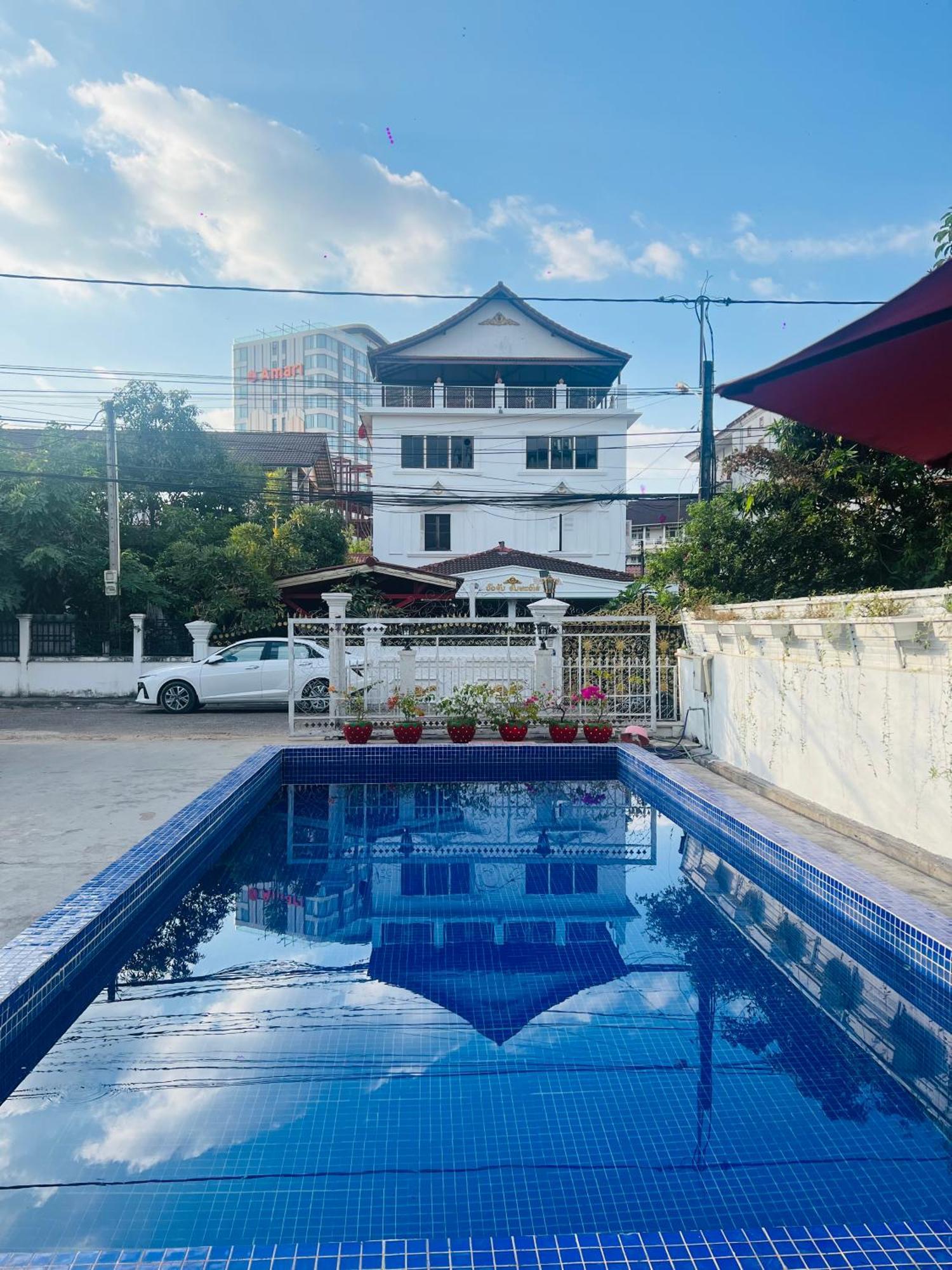 Vangvieng Sunrise East Hotel Vang Vieng Exterior foto